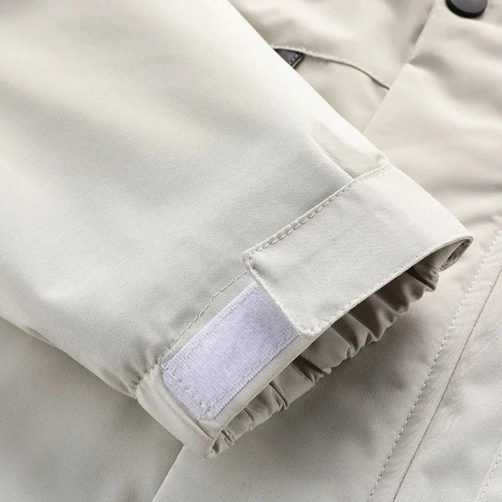 Berenike ™ – Comfortable Wind And Waterproof Outdoor Jacket